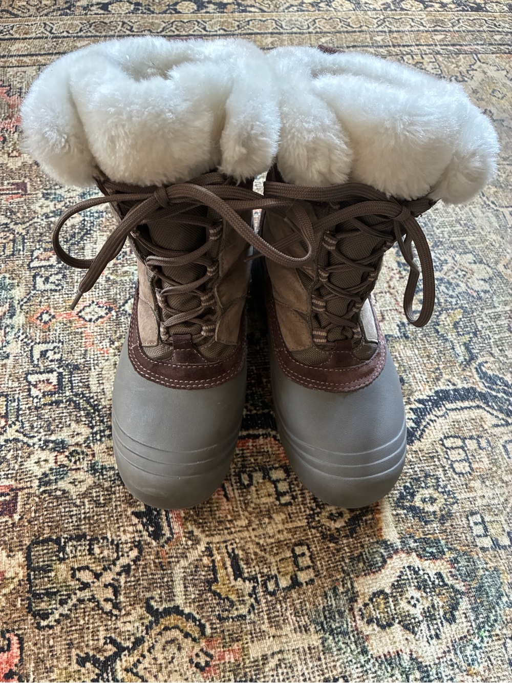 Columbia Brown and White Insulated Winter Lace-Up Boots
